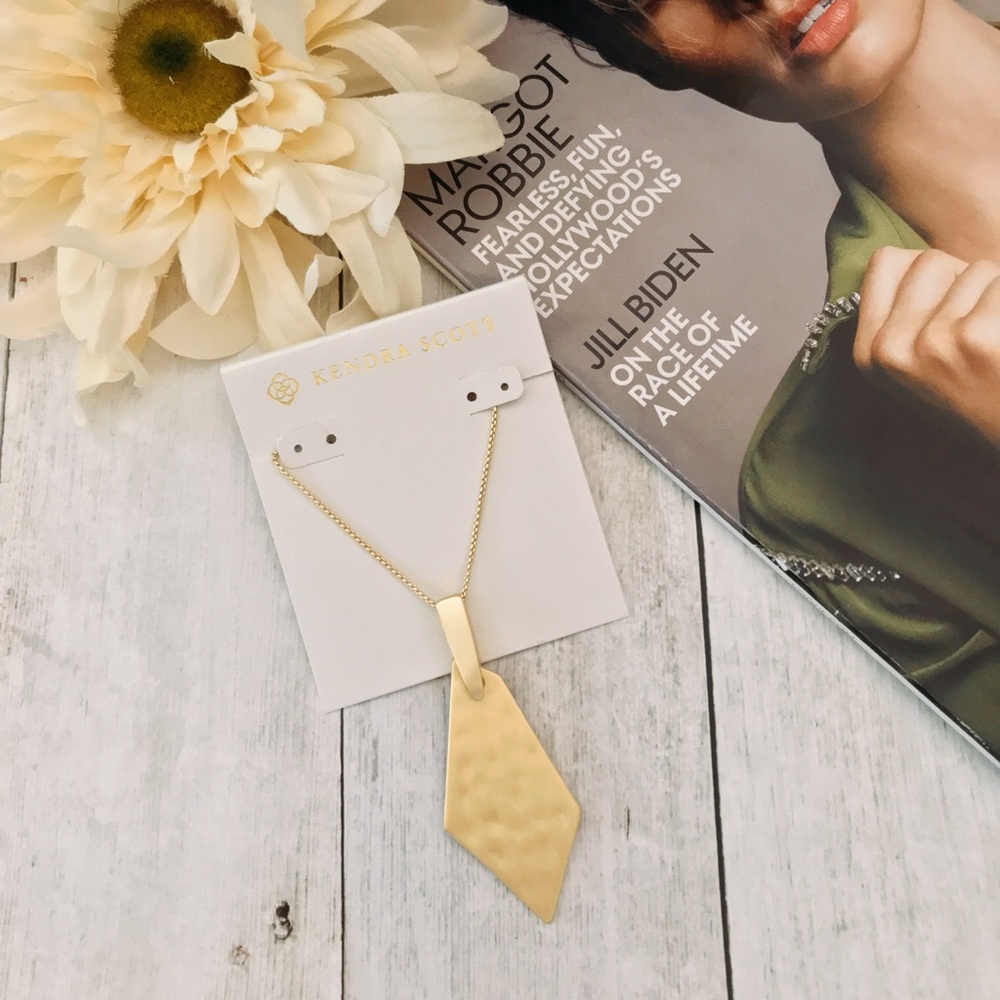 KENDRA SCOTT • Gold Brenton Slider Necklace - Picture 4 of 5